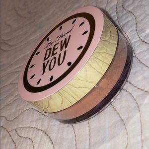 Translucent Radiant Caramel Powder